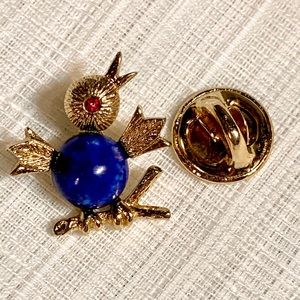 Vintage Sarah Coventry Baby Bird Tie Tack or Pin